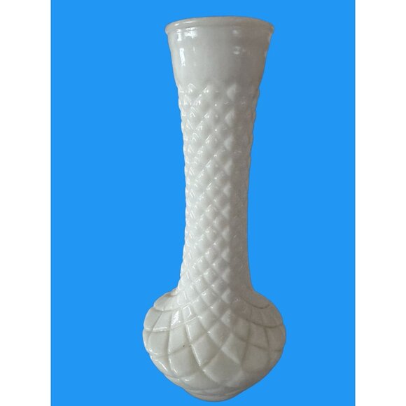 White Milk Glass Diamond Pattern Vase 9" Tall Vintage - Picture 1 of 2